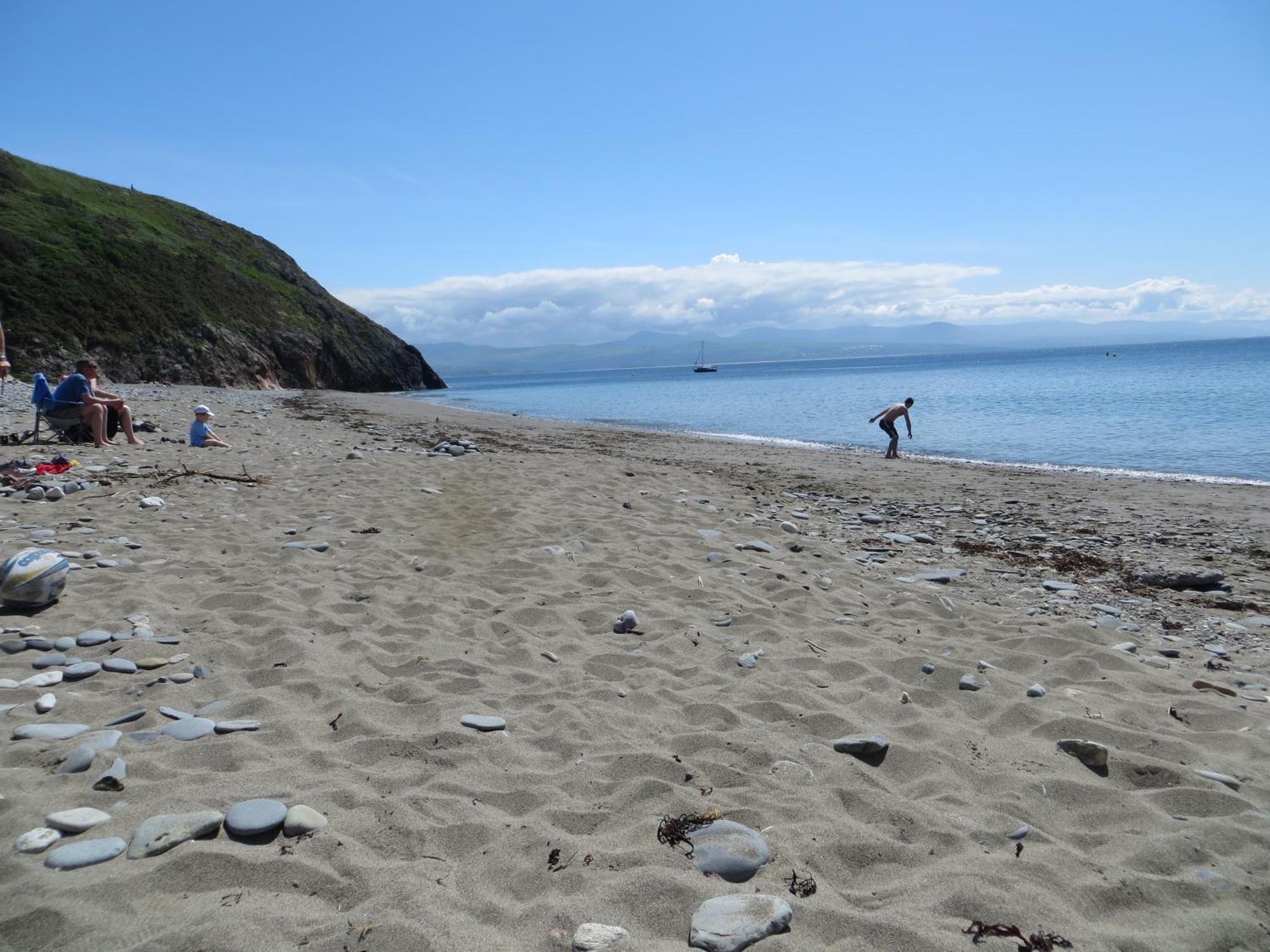 Bay View, Sleeps 18, 7 Bedrooms, 7 Bathrooms, Seafront, Holiday home *