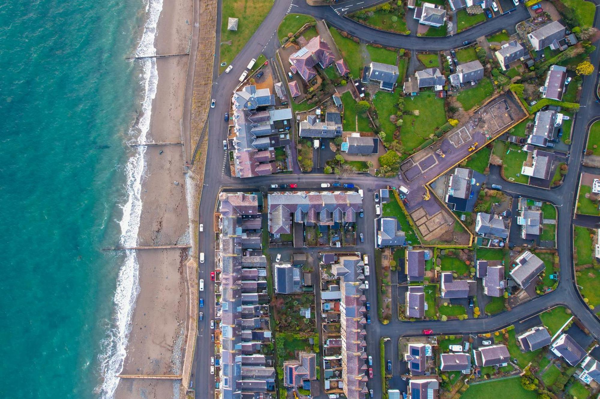 Holiday home Bay View, Sleeps 18, 7 Bedrooms, 7 Bathrooms, Seafront, Criccieth