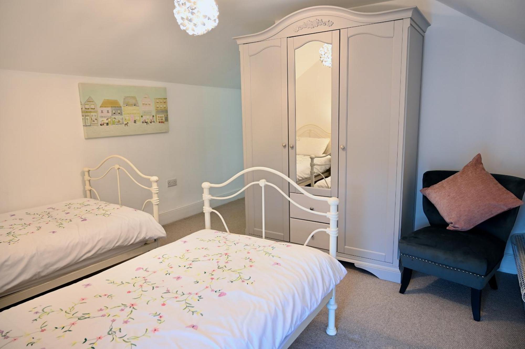 Holiday home Bay View, Sleeps 18, 7 Bedrooms, 7 Bathrooms, Seafront,